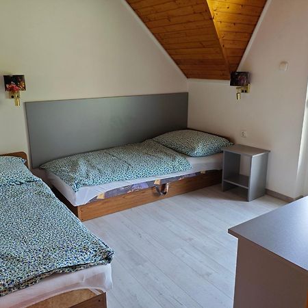 Vitorlas Villa, Emelet Balatonlelle Extérieur photo